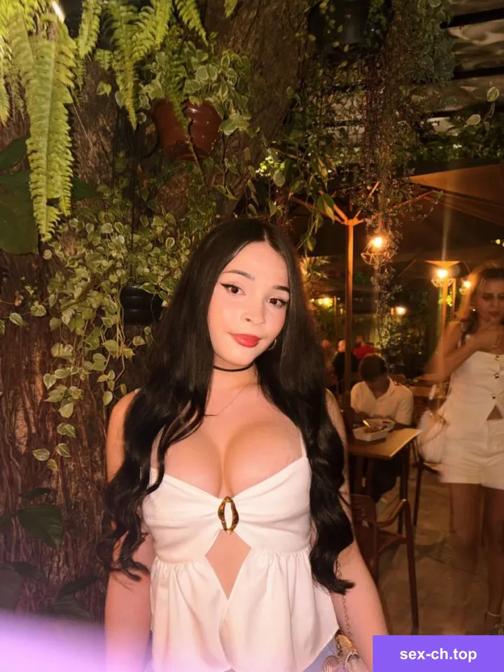 Elegant Petite Trans Companion — Foto 1